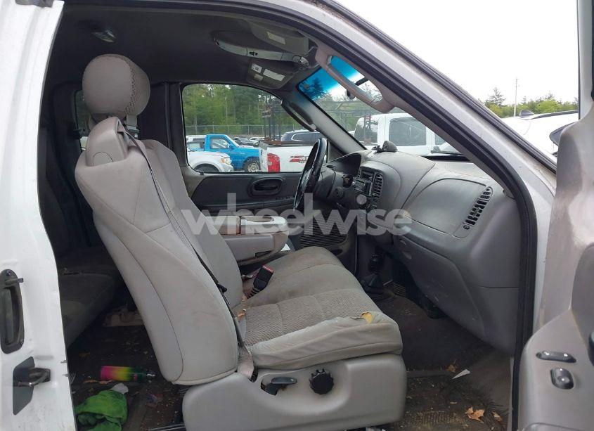 Photo 5 of 2002 Ford F-150 LARIAT/XL/XLT (VIN 1FTRX18L92NB61413)