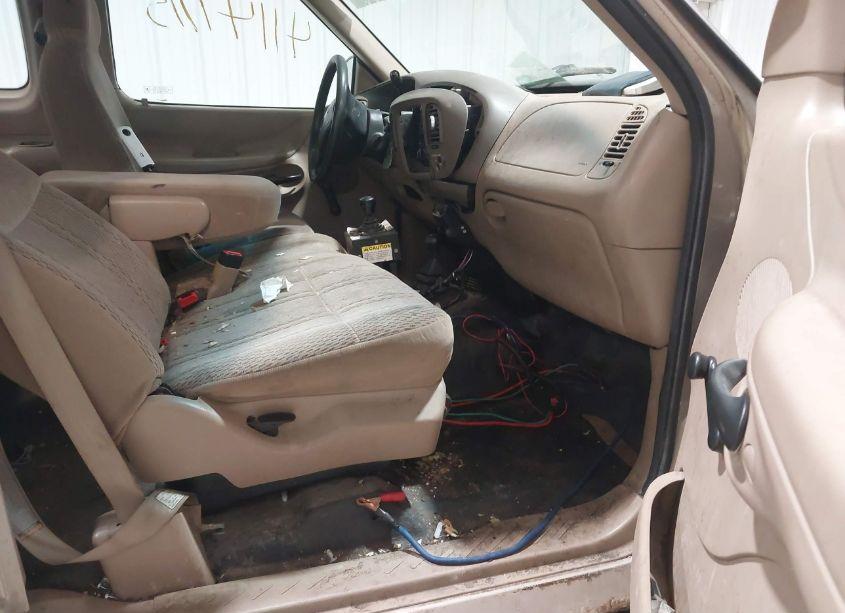 Photo 5 of 1998 Ford F-150 LARIAT/STANDARD/XL/XLT (VIN 1FTRX18L9WNA20301)