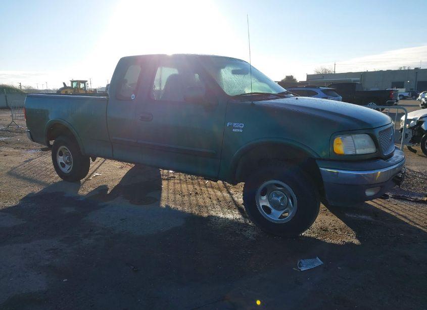 1999 Ford F-150 LARIAT/XL/XLT (VIN 1FTRX18L9XKB66555) main photo