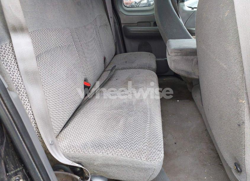 Photo 8 of 2000 Ford F-150 LARIAT/WORK SERIES/XL/XLT (VIN 1FTRX18LXYNA76850)