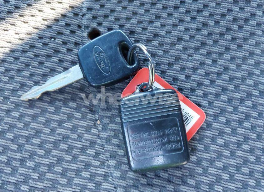 Photo 11 of 2000 Ford F-150 LARIAT/WORK SERIES/XL/XLT (VIN 1FTRX18W0YNA73725)