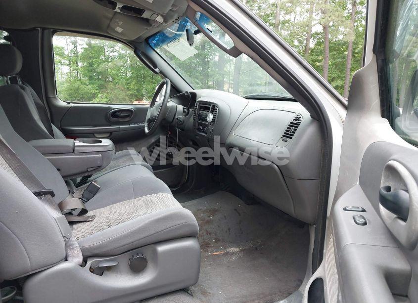 Photo 5 of 2003 Ford F-150 LARIAT/XL/XLT (VIN 1FTRX18W13NA55808)