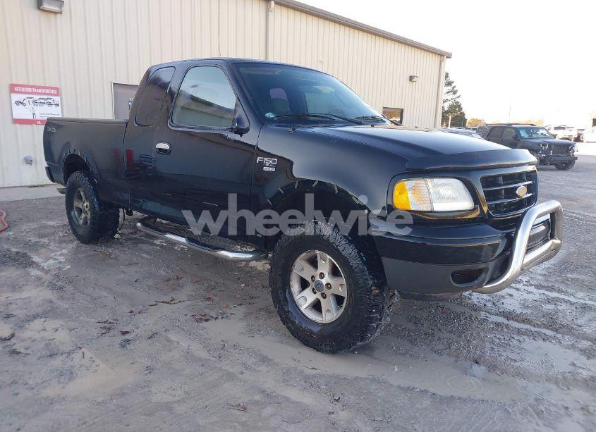 2003 Ford F-150 LARIAT/XL/XLT (VIN 1FTRX18W13NB01878) main photo