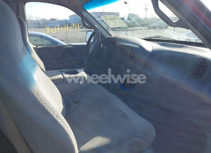 Photo 5 of 2000 Ford F-150 LARIAT/WORK SERIES/XL/XLT (VIN 1FTRX18W2YNB60283)