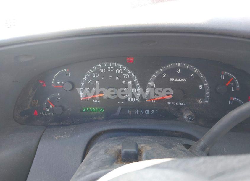 Photo 7 of 2000 Ford F-150 LARIAT/WORK SERIES/XL/XLT (VIN 1FTRX18W2YNB60283)