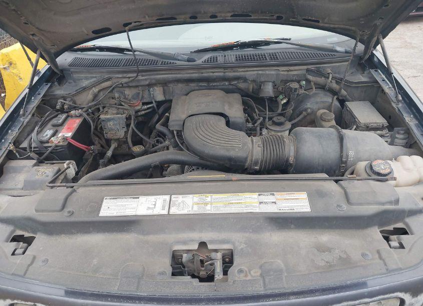 Photo 10 of 2000 Ford F-150 LARIAT/WORK SERIES/XL/XLT (VIN 1FTRX18W3YKB11143)