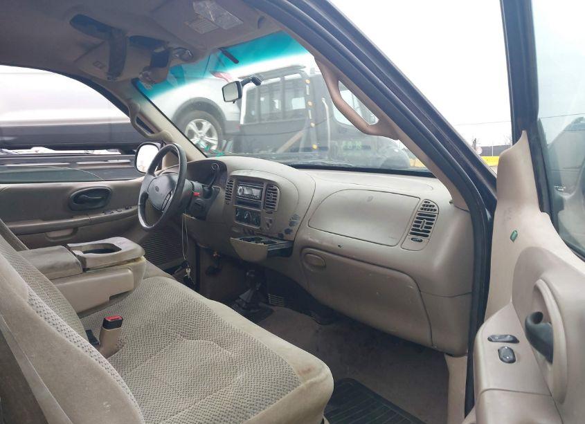 Photo 5 of 2000 Ford F-150 LARIAT/WORK SERIES/XL/XLT (VIN 1FTRX18W3YKB11143)