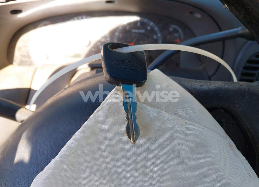 Photo 11 of 2000 Ford F-150 LARIAT/WORK SERIES/XL/XLT (VIN 1FTRX18W3YNA68213)