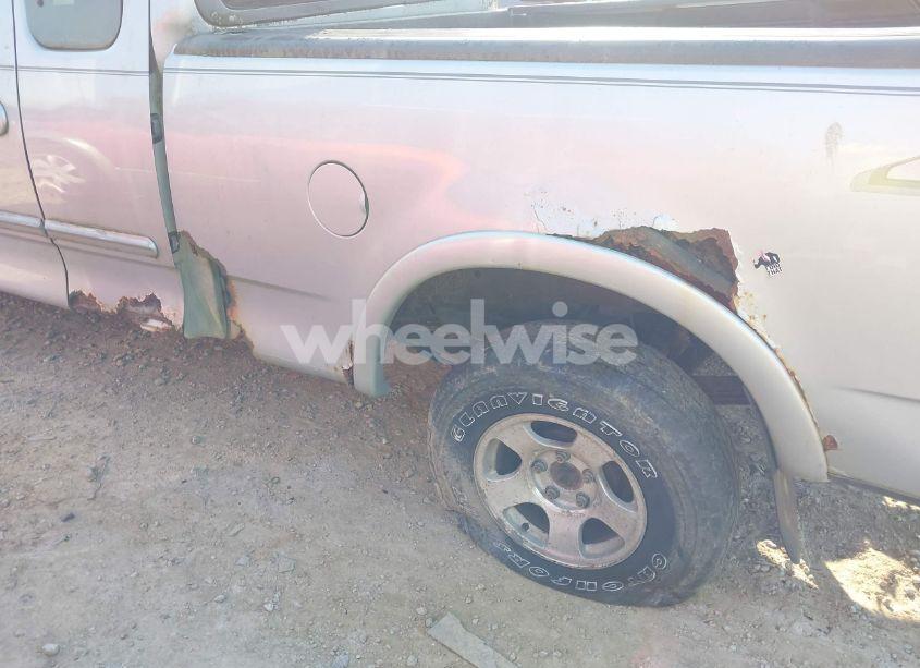 Photo 14 of 2002 Ford F-150 LARIAT/XL/XLT (VIN 1FTRX18W62NB00062)