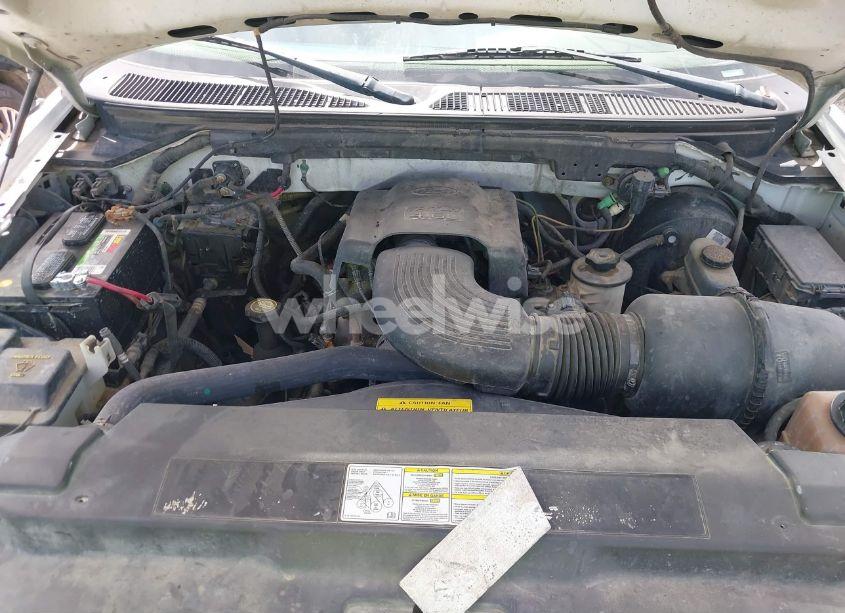 Photo 10 of 2000 Ford F-150 LARIAT/WORK SERIES/XL/XLT (VIN 1FTRX18W6YNA72319)