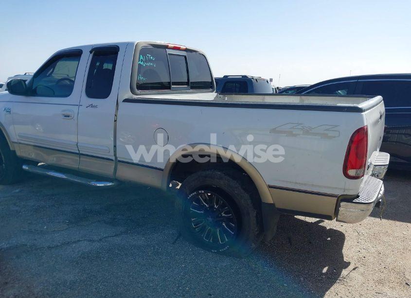 Photo 3 of 2000 Ford F-150 LARIAT/WORK SERIES/XL/XLT (VIN 1FTRX18W6YNA72319)