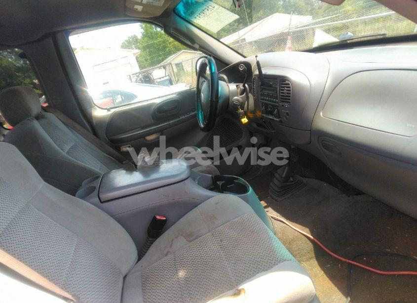 Photo 5 of 2002 Ford F-150 LARIAT/XL/XLT (VIN 1FTRX18W72NB97997)