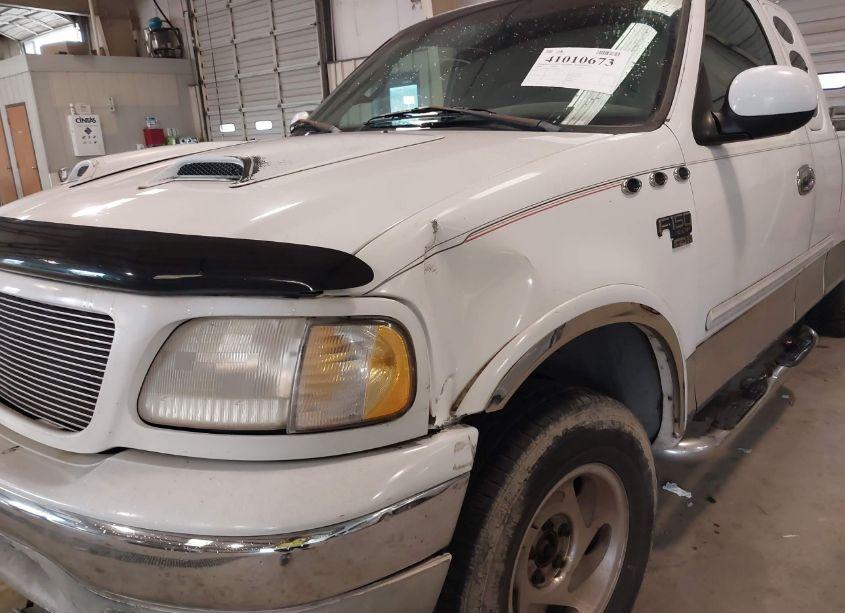 Photo 11 of 2000 Ford F-150 LARIAT/WORK SERIES/XL/XLT (VIN 1FTRX18W7YNA62690)