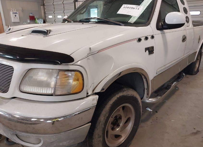 Photo 6 of 2000 Ford F-150 LARIAT/WORK SERIES/XL/XLT (VIN 1FTRX18W7YNA62690)