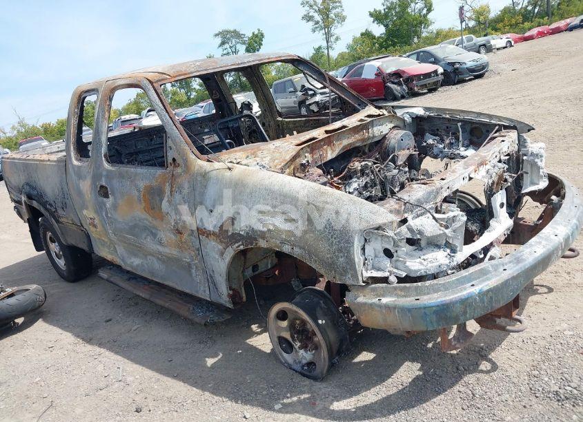 2002 Ford F-150 LARIAT/XL/XLT (VIN 1FTRX18W82NA90814) main photo