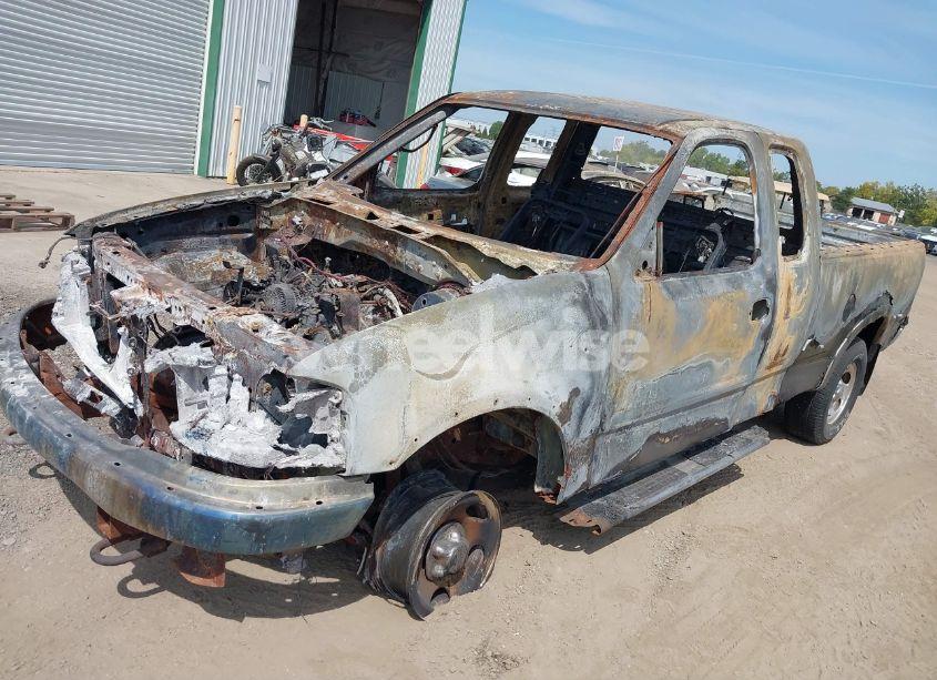 Photo 2 of 2002 Ford F-150 LARIAT/XL/XLT (VIN 1FTRX18W82NA90814)