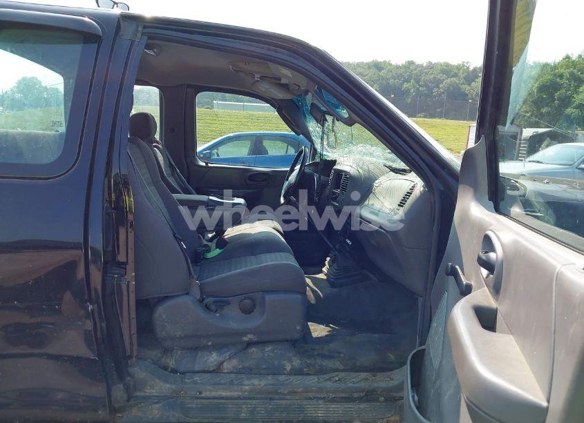 Photo 5 of 2003 Ford F-150 LARIAT/XL/XLT (VIN 1FTRX18W83NA71147)