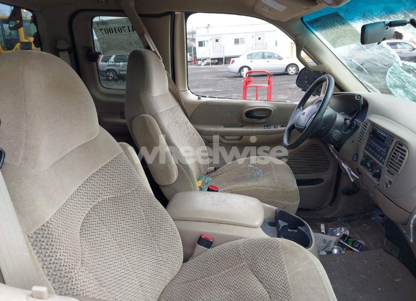 Photo 5 of 2000 Ford F-150 LARIAT/WORK SERIES/XL/XLT (VIN 1FTRX18W8YNB08110)