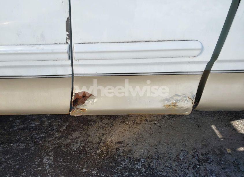 Photo 13 of 2000 Ford F-150 LARIAT/WORK SERIES/XL/XLT (VIN 1FTRX18W9YNB14241)