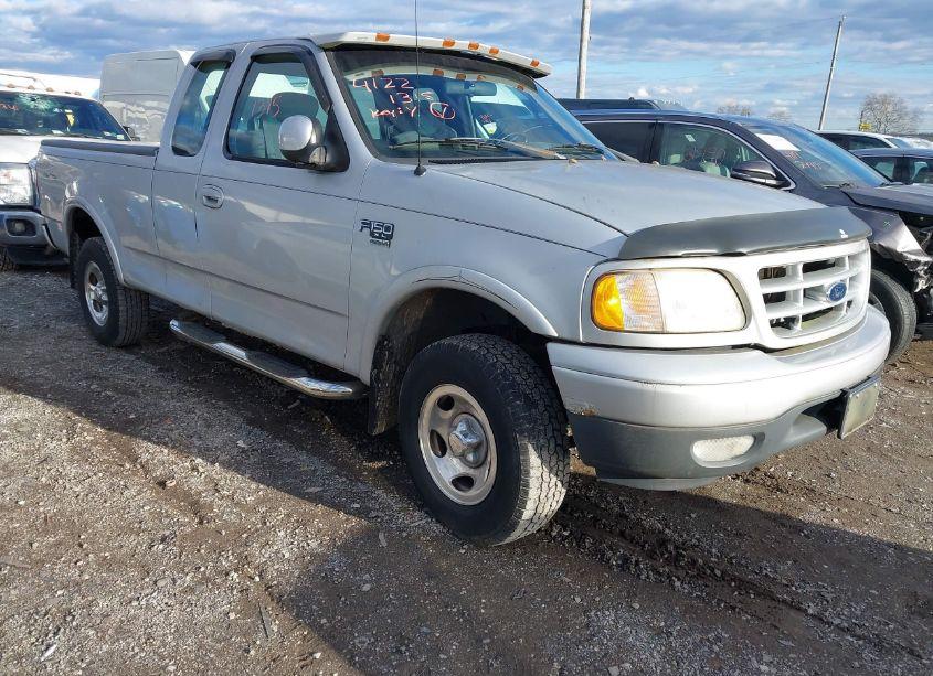 2001 Ford F-150 LARIAT/XL/XLT (VIN 1FTRX18WX1NA92448) main photo