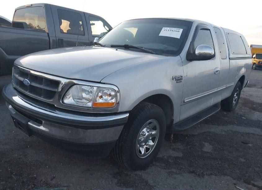 Photo 2 of 1998 Ford F-250 LARIAT/STANDARD/XL/XLT (VIN 1FTRX2760WKB90923)