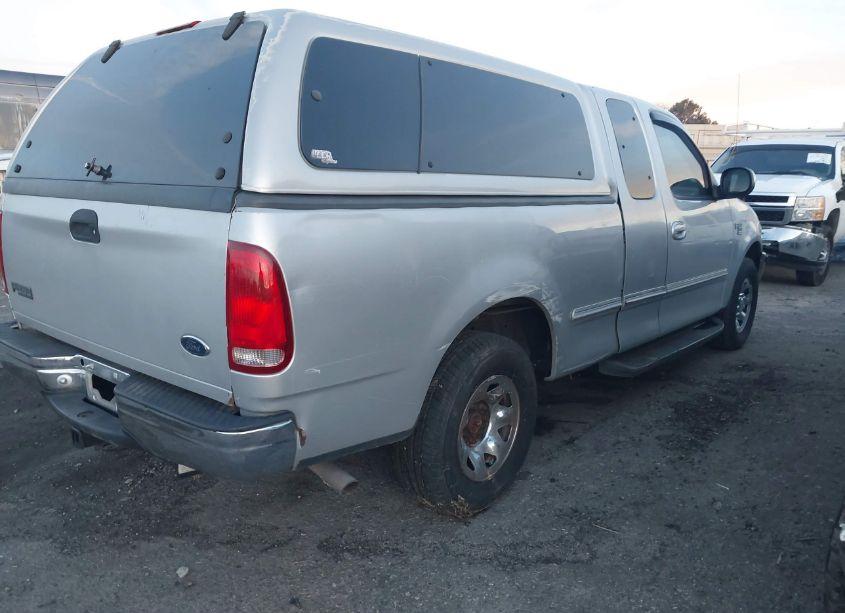 Photo 4 of 1998 Ford F-250 LARIAT/STANDARD/XL/XLT (VIN 1FTRX2760WKB90923)