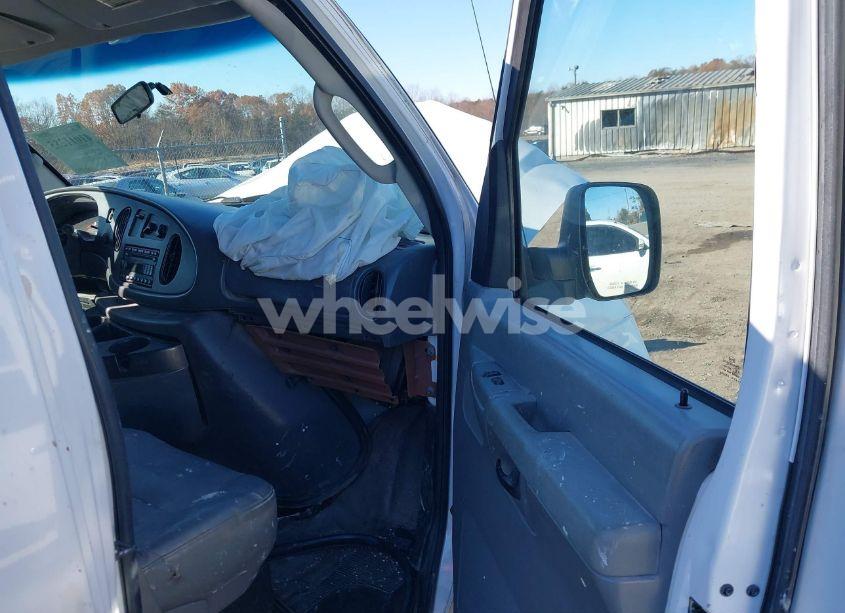 Photo 5 of 2008 Ford E-350 SUPER DUTY COMMERCIAL/RECREATIONAL (VIN 1FTSE34L78DA89960)