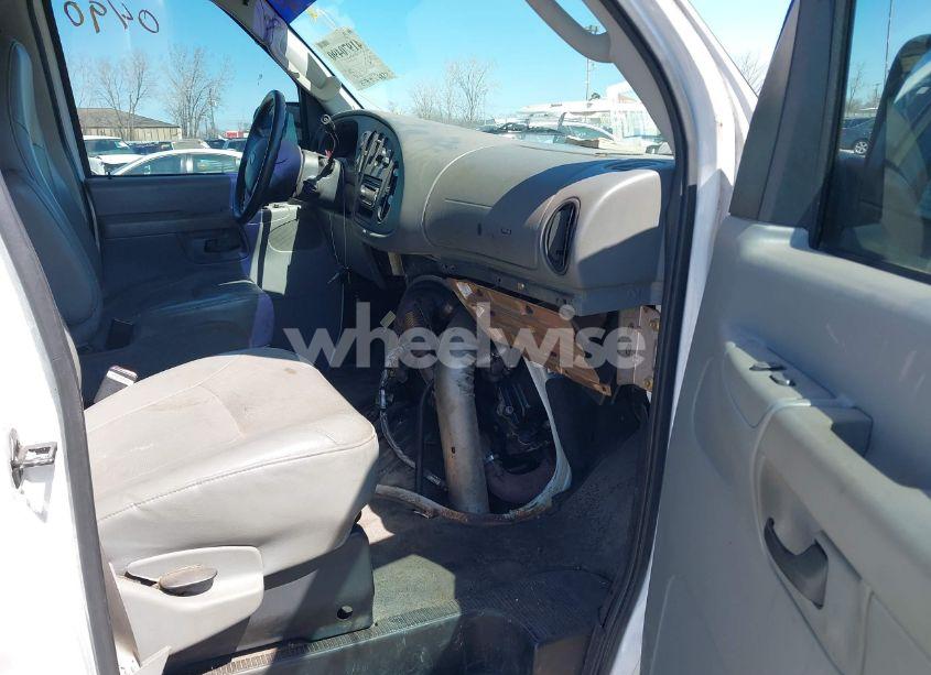 Photo 5 of 2004 Ford E-350 SUPER DUTY COMMERCIAL/RECREATIONAL (VIN 1FTSE34P54HB35498)