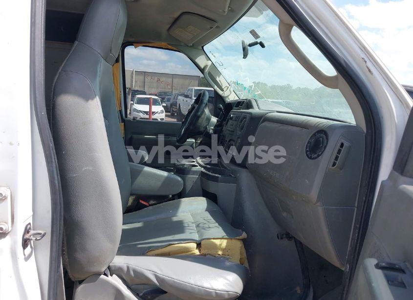 Photo 5 of 2013 Ford E-350 SUPER DUTY COMMERCIAL (VIN 1FTSE3EL4DDA38215)