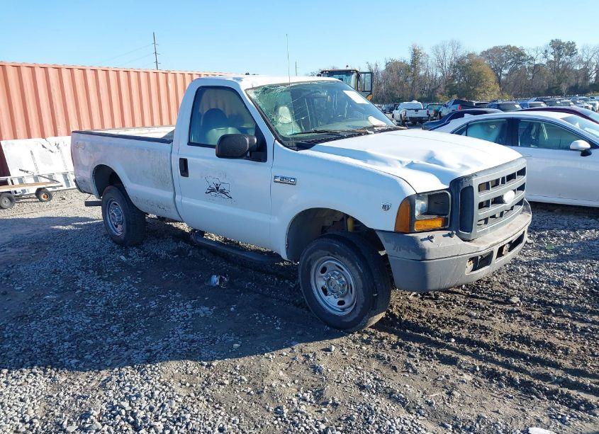2006 Ford F-250 XL/XLT (VIN 1FTSF21Y36EA99478) main photo