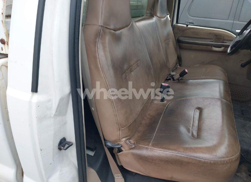 Photo 8 of 2001 Ford F-350 XL/XLT (VIN 1FTSF30S51EA69183)