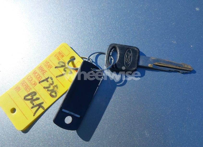 Photo 11 of 1999 Ford F-350 LARIAT/XL/XLT (VIN 1FTSF31S9XED28958)