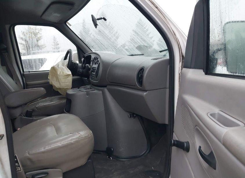 Photo 5 of 2000 Ford E-350 SUPER DUTY COMMERCIAL/RECREATIONAL (VIN 1FTSS34F5YHB35412)