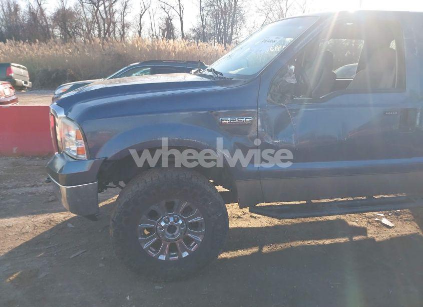 Photo 6 of 2005 Ford F-250 LARIAT/XL/XLT (VIN 1FTSW21595EB59154)