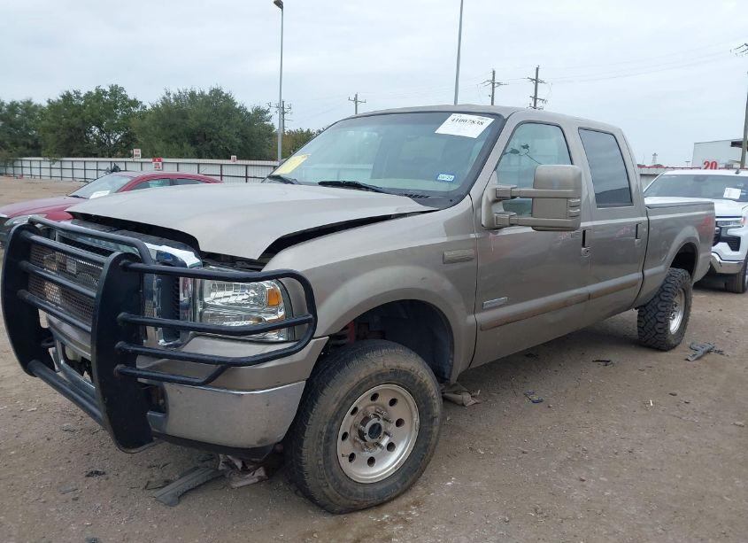 Photo 2 of 2005 Ford F-250 LARIAT/XL/XLT (VIN 1FTSW21P05ED10500)