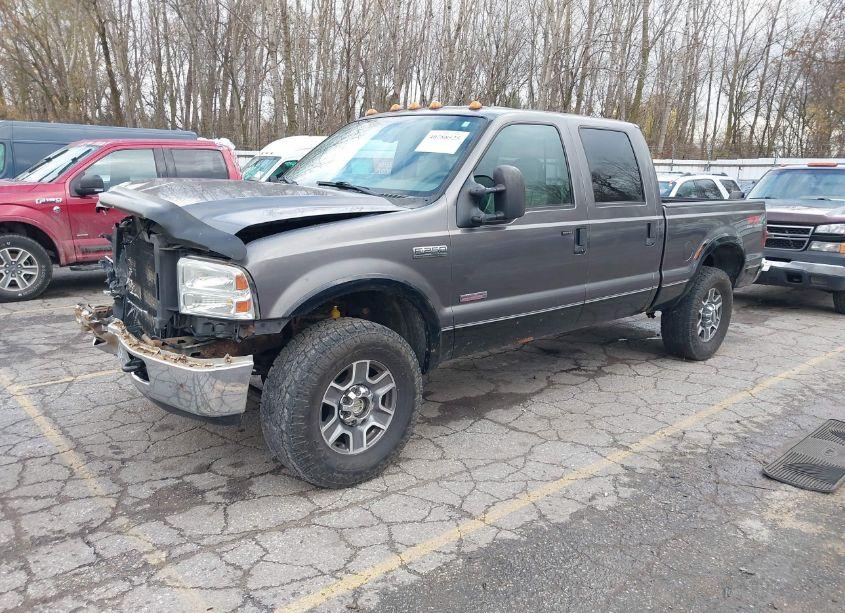Photo 2 of 2006 Ford F-250 LARIAT/XL/XLT (VIN 1FTSW21P16EB64156)