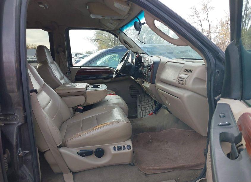 Photo 5 of 2005 Ford F-250 LARIAT/XL/XLT (VIN 1FTSW21P25EC51059)