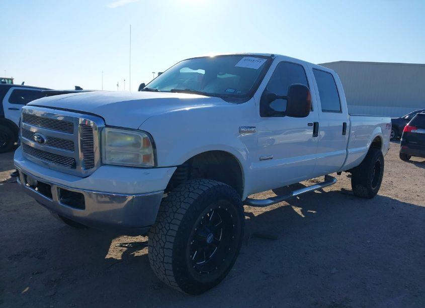 Photo 2 of 2005 Ford F-250 LARIAT/XL/XLT (VIN 1FTSW21P35EB06192)