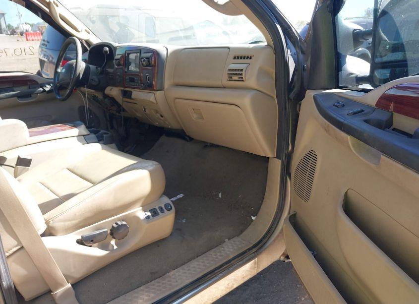 Photo 5 of 2006 Ford F-250 LARIAT/XL/XLT (VIN 1FTSW21P56EA71818)