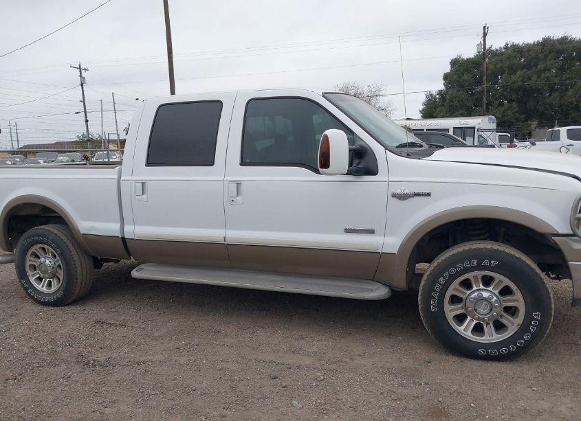 Photo 13 of 2005 Ford F-250 LARIAT/XL/XLT (VIN 1FTSW21P85EC32905)