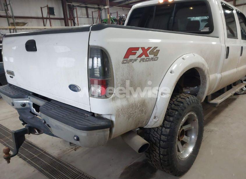 Photo 4 of 2007 Ford F-250 LARIAT/XL/XLT (VIN 1FTSW21P87EB13917)