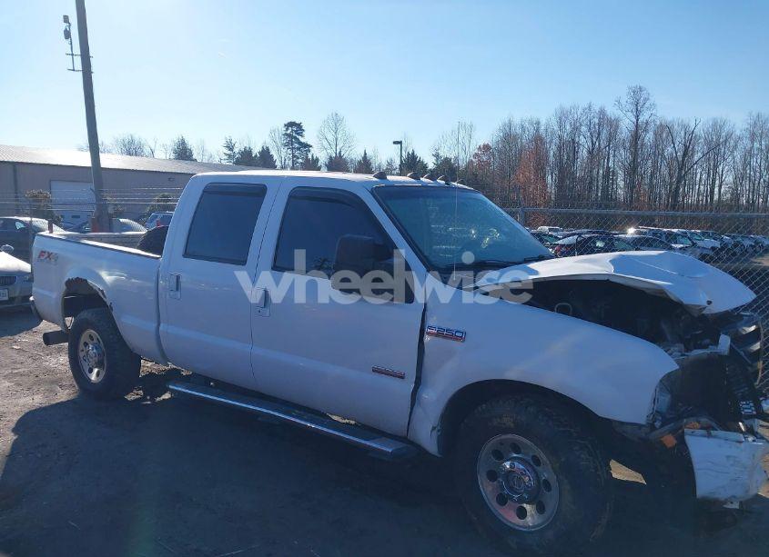 2005 Ford F-250 LARIAT/XL/XLT (VIN 1FTSW21P95EB74884) main photo