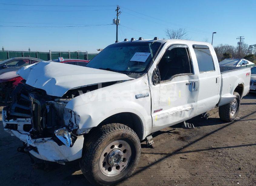 Photo 2 of 2005 Ford F-250 LARIAT/XL/XLT (VIN 1FTSW21P95EB74884)
