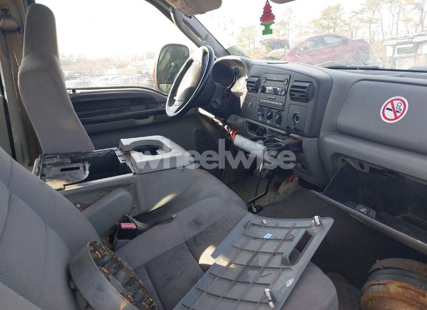 Photo 5 of 2006 Ford F-250 LARIAT/XL/XLT (VIN 1FTSW21P96EA72325)