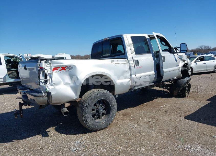 Photo 4 of 2006 Ford F-250 LARIAT/XL/XLT (VIN 1FTSW21P96EC98560)