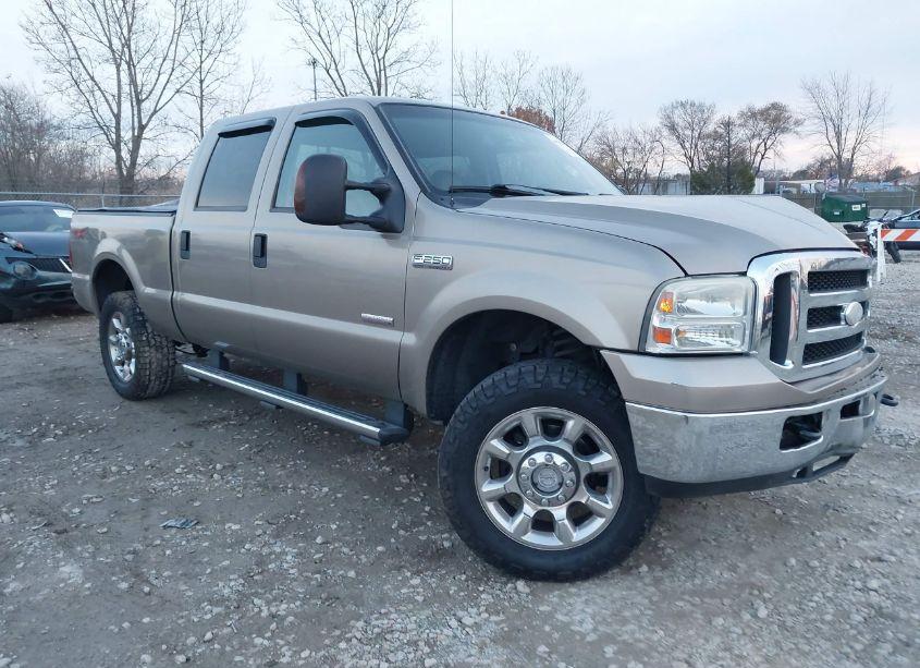 2006 Ford F-250 LARIAT/XL/XLT (VIN 1FTSW21P96ED60135) main photo