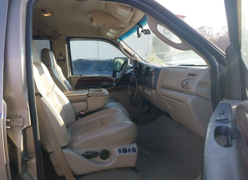 Photo 5 of 2005 Ford F-250 LARIAT/XL/XLT (VIN 1FTSW21PX5ED20838)