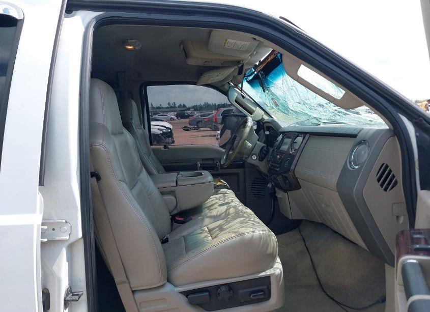 Photo 5 of 2008 Ford F-250 FX4/HARLEY-DAVIDSON/KING RANCH/LARIAT/XL/XLT (VIN 1FTSW21R18EB71855)