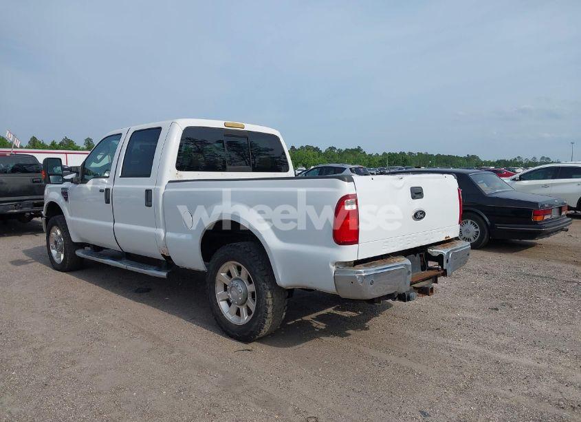 Photo 3 of 2009 Ford F-250 FX4/HARLEY-DAVIDSON/KING RANCH/LARIAT/XL/XLT (VIN 1FTSW21R19EA97662)