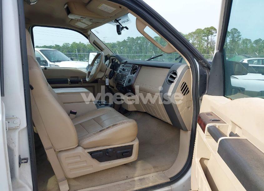 Photo 5 of 2009 Ford F-250 FX4/HARLEY-DAVIDSON/KING RANCH/LARIAT/XL/XLT (VIN 1FTSW21R19EA97662)